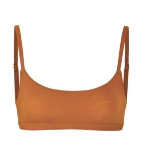 SKIMS “Fits Everbody” Scoop Neck Bra